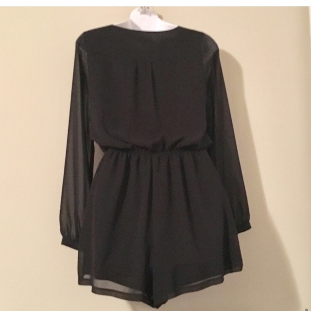 Express Romper - Picture 7 of 8